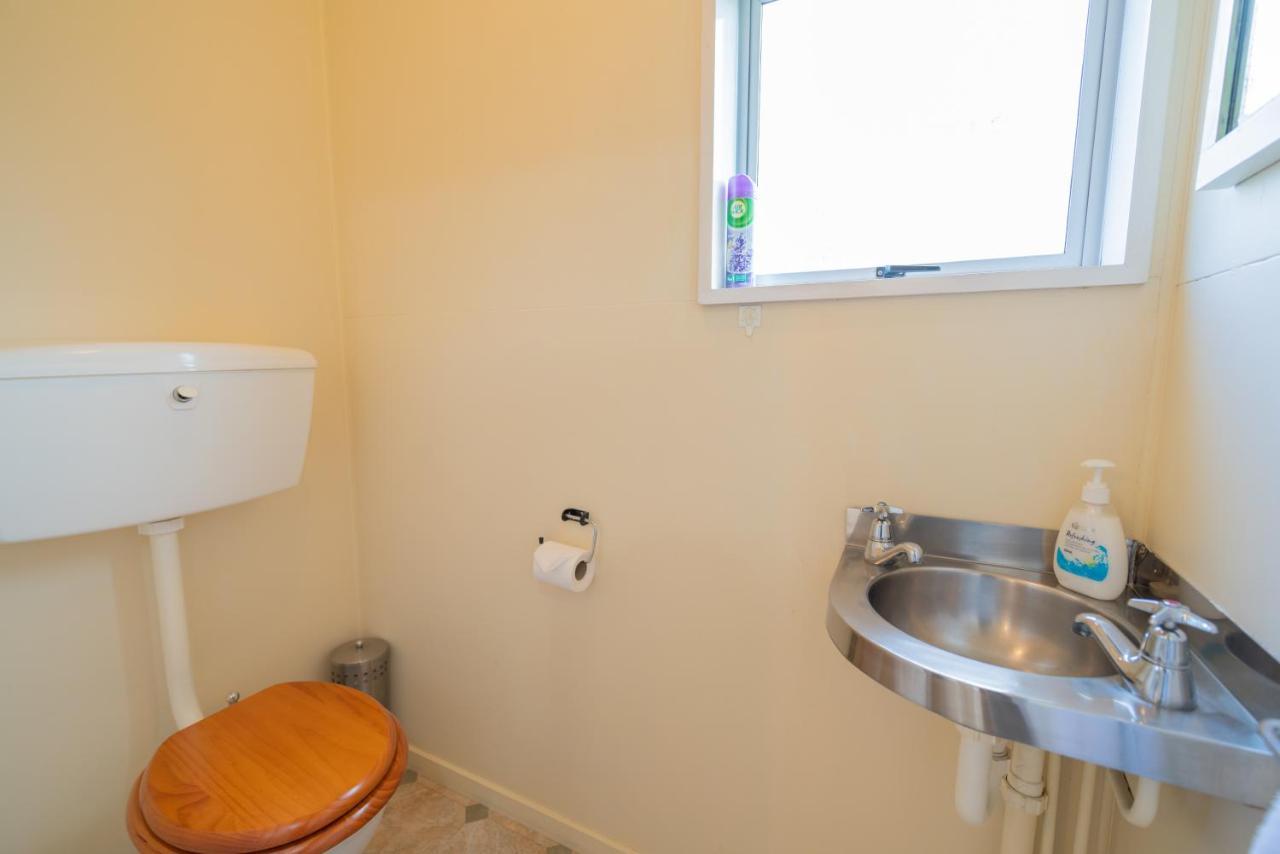 Rustlein Cottage - Te Anau Holiday Home Экстерьер фото