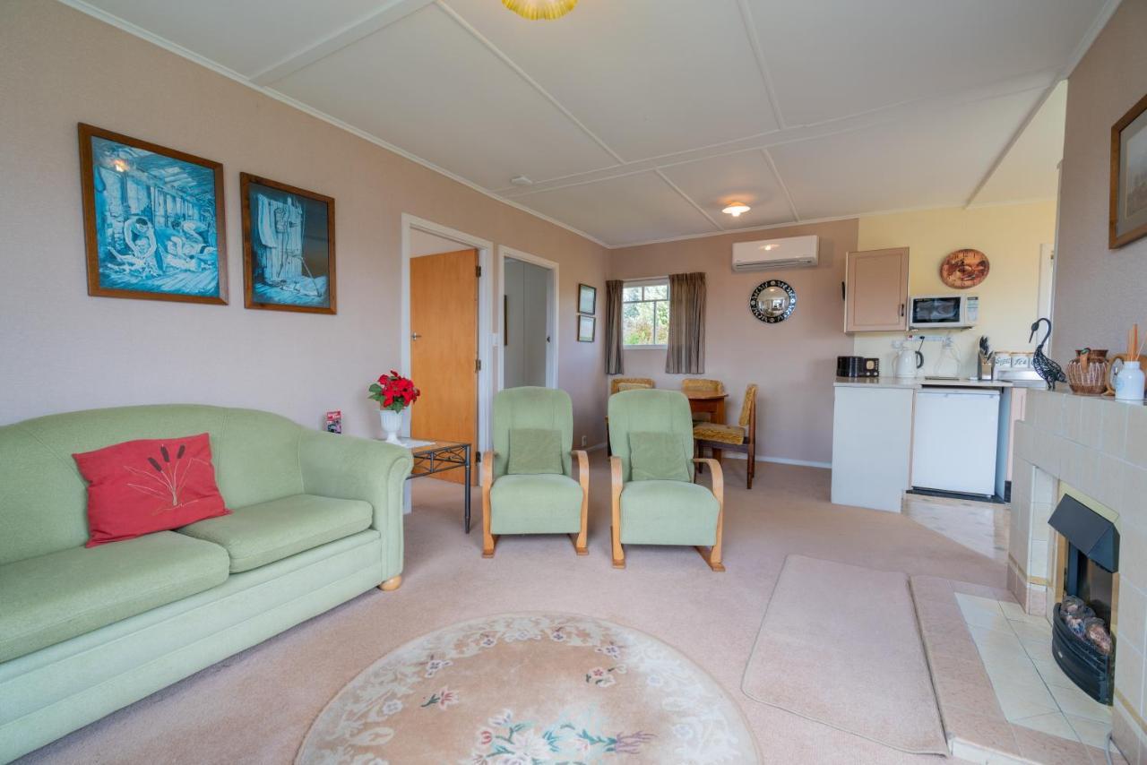 Rustlein Cottage - Te Anau Holiday Home Экстерьер фото